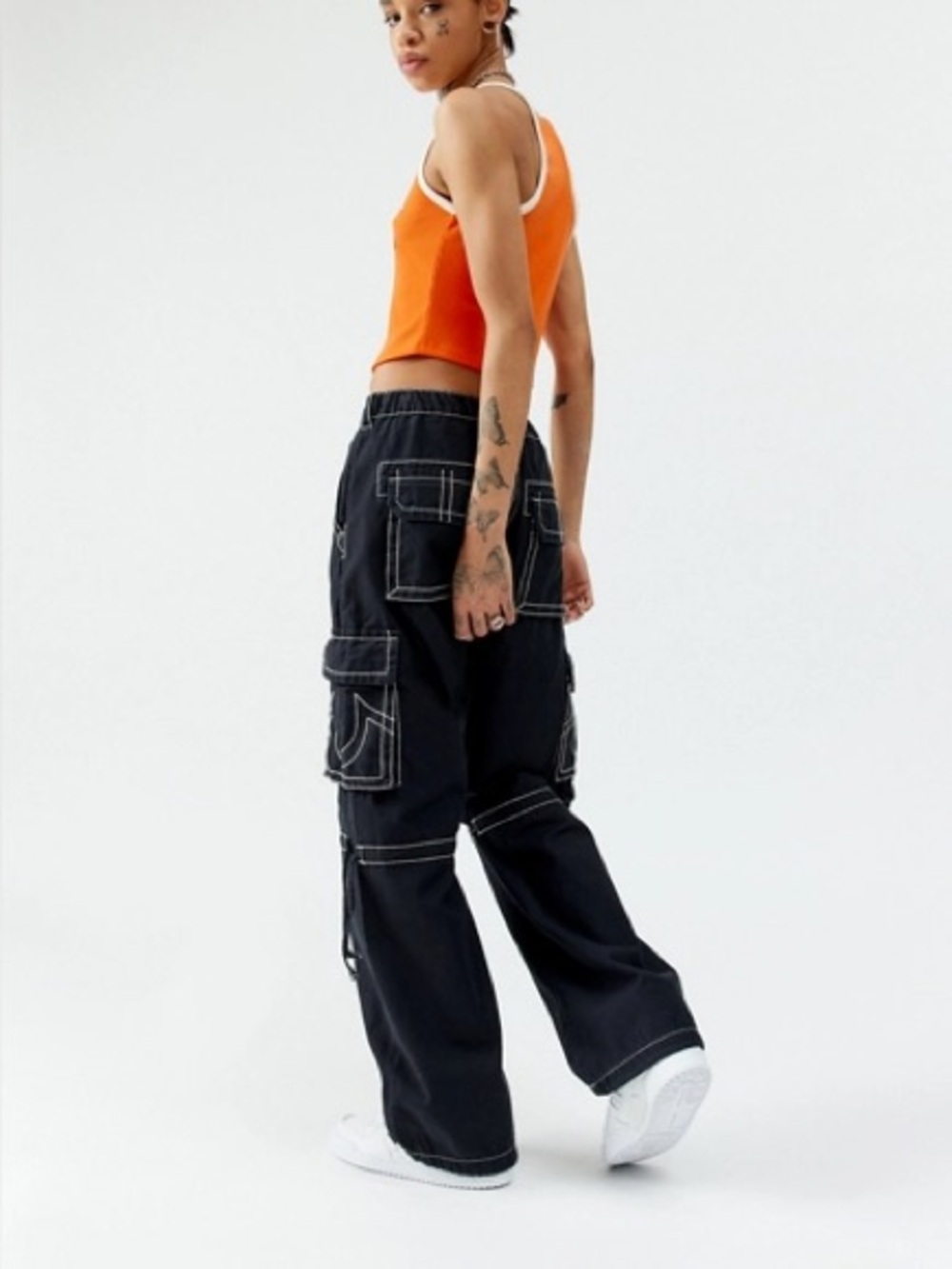 True Religion Pocket Mid-Rise Cargo Pant - Size 28